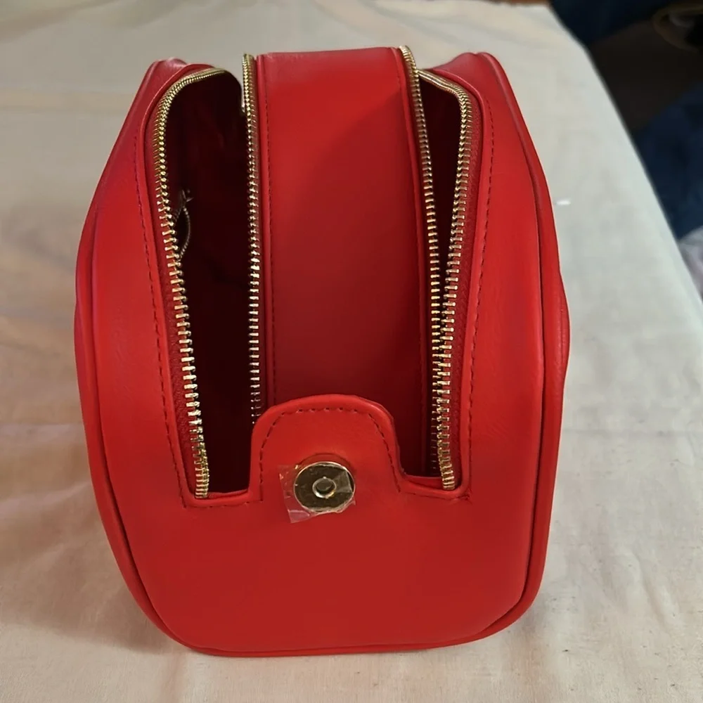 TRULY Red Vanity Case